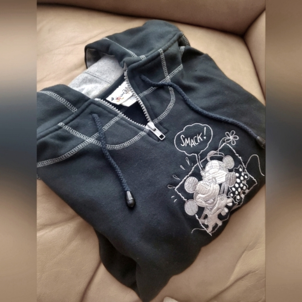 Disney Kissing Smack Hoodie Large Cropped